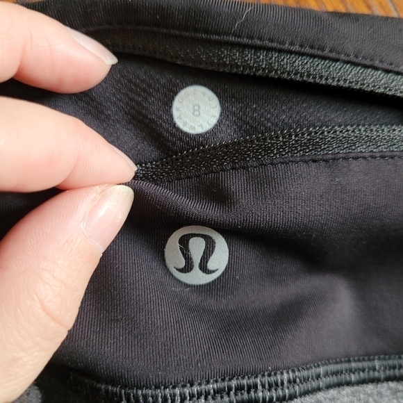 Lululemon Speed Tight V | Heathered Black / Deep Coal leggings | size 8 - Picture 13 of 16